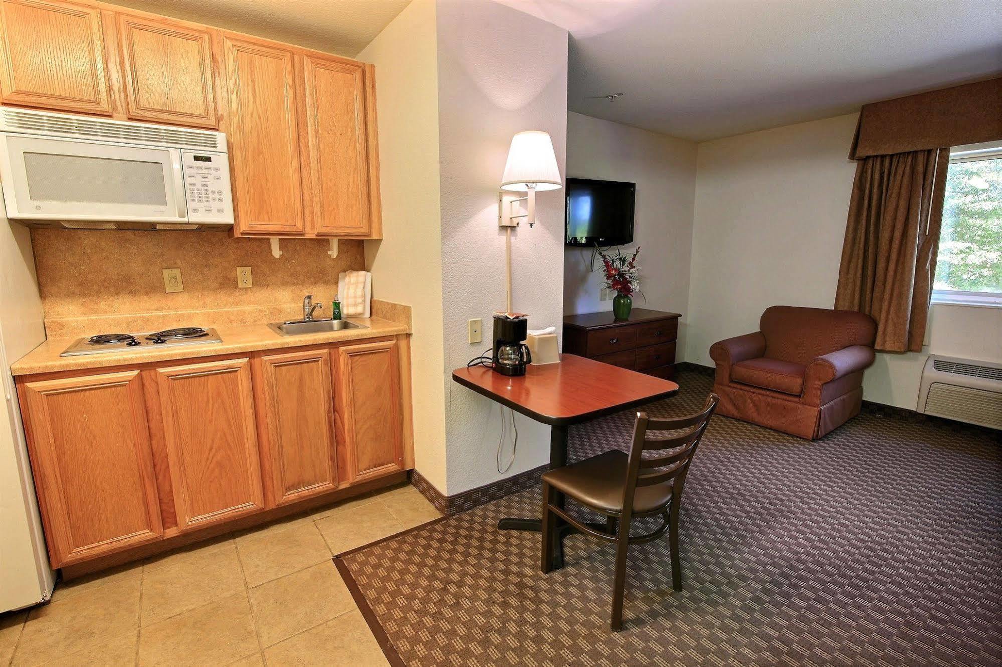 Intown Suites Extended Stay Newport News Va - I-64 Ngoại thất bức ảnh
